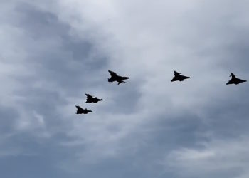 «ΗΝΙΟΧΟΣ 2024»: Σχηματισμός Rafale, F-16, F-4 , F-18, Eurofighter Typhoon και Mirage 2000-5 θα «σκίσει» τους ελληνικούς αιθέρες [vids]
