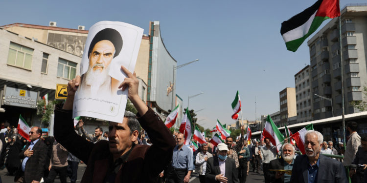 Ιράν: «Αυτά που έπληξαν την Ισφαχάν ήταν παιδικά παιχνίδια όχι drones», λέει ο ΥΠΕΞ