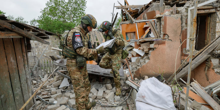 Ντονέτσκ: Ο ρωσικός στρατός ανακοίνωσε ότι κατέλαβε το χωριό Νοβομπακχμούτιβκα