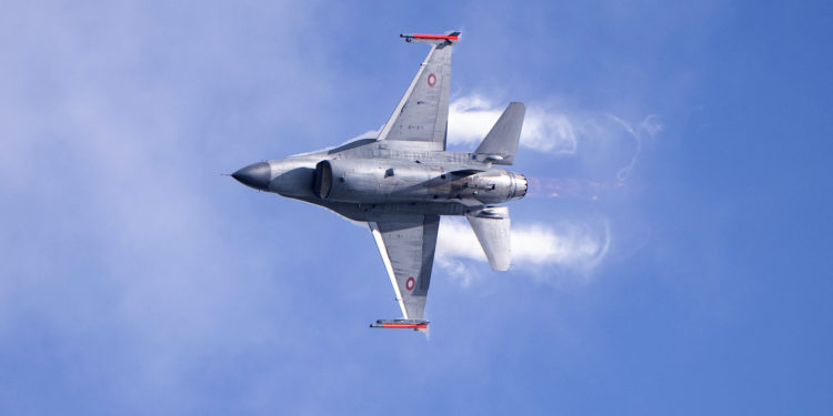F-16