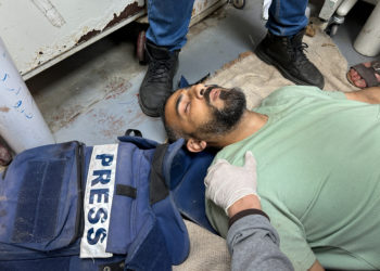 Γάζα: Δημοσιογράφος του τουρκικού δικτύου TRT τραυματίστηκε σοβαρά από ισραηλινό βομβαρδισμό