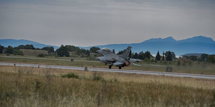 111 Πτέρυγα Μάχης