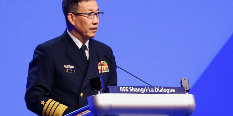 Κίνα - υπουργός Άμυνας