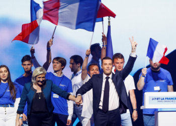 Γαλλία – Εκλογές: Ο ακροδεξιός «Εθνικός Συναγερμός» φέρεται να συγκεντρώνει 37% στον πρώτο γύρο