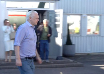 Τζούλιαν Ασάνζ