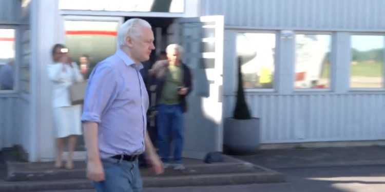 Τζούλιαν Ασάνζ