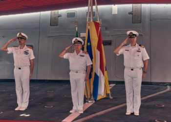 Επιχείρηση «ΑΣΠΙΔΕΣ»: Η Ολλανδία αναλαμβάνει την εν πλω διοίκηση από το ιταλικό Πολεμικό Ναυτικό