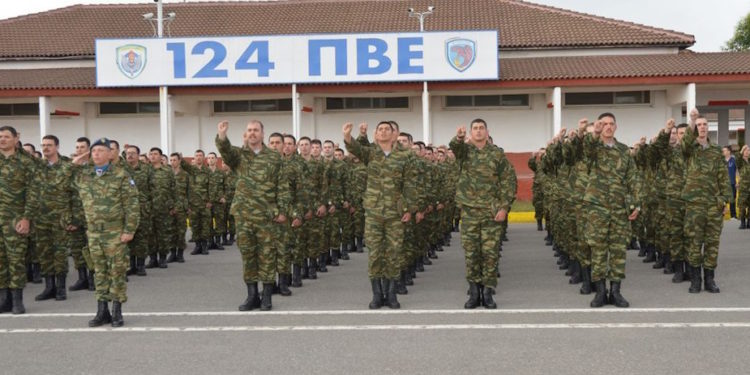 ΓΕΑ: Ορκίστηκαν οι νέοι σμηνίτες της Β’ ΕΣΣΟ 2024 στην 124ΠΒΕ [pics]