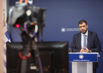 Μαρινάκης για Ζαχάροβα