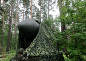 Yars: Νέα ρωσικά γυμνάσια με συστήματα εκτόξευσης διηπειρωτικών βαλλιστικών πυρηνικών πυραύλων [vid, pics]