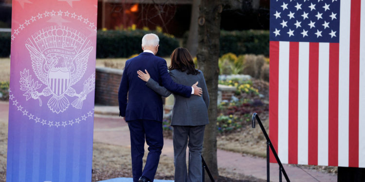 Μπάιντεν - Χάρις - Κρεμλίνο