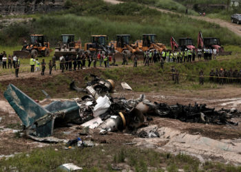 Νεπάλ: Καρέ – καρέ η συντριβή μικρού αεροπλάνου κατά την απογείωσή του – Σώθηκε μόνον ο πιλότος [vids]