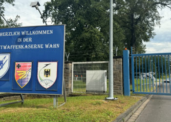 Αεροπορική βάση - Κολωνία