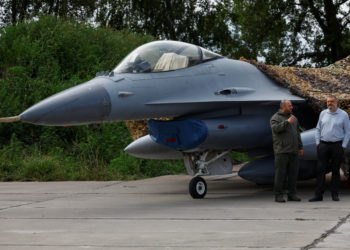 F-16 στην Ουκρανία: Άρχισαν οι πρώτες πτήσεις τους στον ουκρανικό εναέριο χώρο, ανακοίνωσε ο Ζελένσκι [pics, vid]