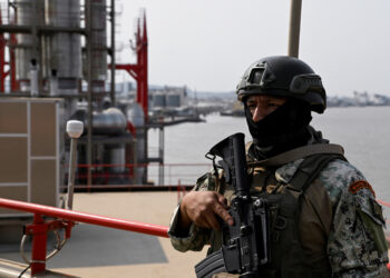 ξένων στρατιωτικών βάσεων