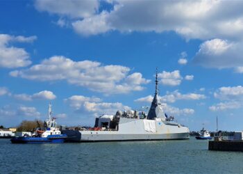 FDI: Στα «θρανία» το πλήρωμα της φρεγάτας «ΚΙΜΩΝ» – Αντίστροφη μέτρηση για τις πρώτες δοκιμές