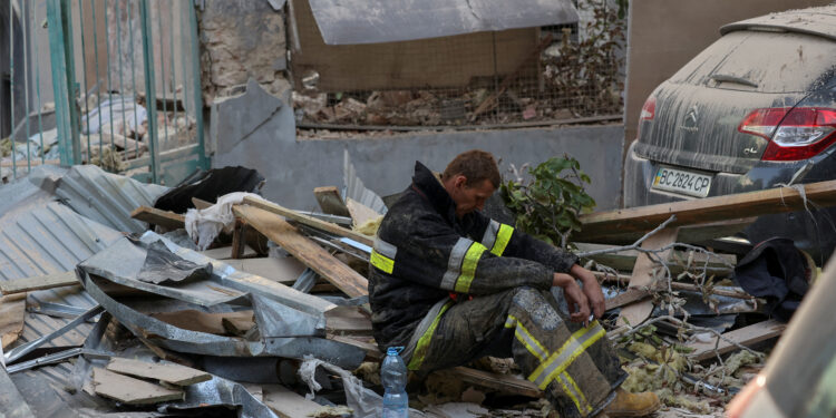 «Απολογία» Ρωσίας για το πολύνεκρο πλήγμα στην Πολτάβα – Χρησιμοποίησε υπερηχητικούς Kinzhal για να επιτεθεί την Λβιβ