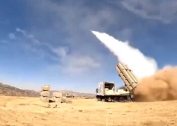 Fath-360: Ποιοι είναι οι πύραυλοι που έστειλε το Ιράν στη Ρωσία και απειλούν την Ευρώπη