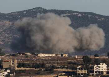 Ισραήλ: «Καταστρέφουμε θέσεις της Χεζμπολάχ σε όλα τα χωριά των συνόρων με το Λίβανο» [pics, vid]