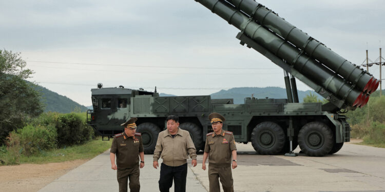 Κιμ Γιονγκ Ουν: Θα χρησιμοποιήσει «χωρίς δισταγμό» πυρηνικά όπλα αν η χώρα του δεχτεί επίθεση