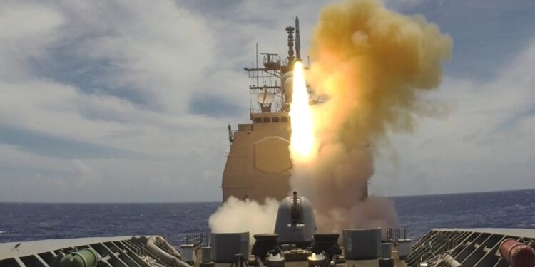 SM-2 και SM-6: Η Αυστραλία επενδύει 5 δισεκ. δολάρια σε πυραύλους για το Πολεμικό Ναυτικό