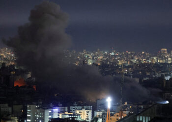 Λίβανος: Νέοι βομβαρδισμοί του Ισραήλ εναντίον θέσεων της Χεζμπολάχ σε νότια προάστια της Βηρυτού