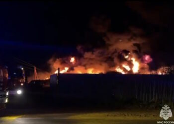 πυρκαγιά - αποθήκη καυσίμων - Ρωσία