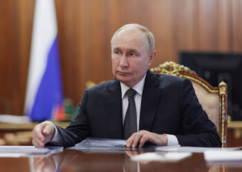 κόκκινο τηλέφωνο