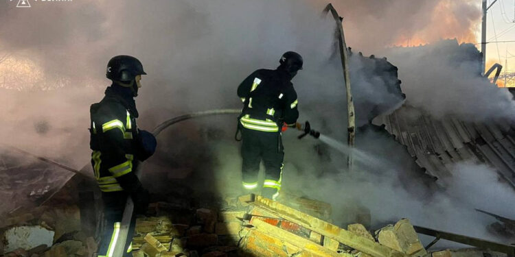 Με πυρομαχικά διασποράς επιτέθηκε η Ρωσία σε ενεργειακές υποδομές, καταγγέλλει ο Ζελένσκι