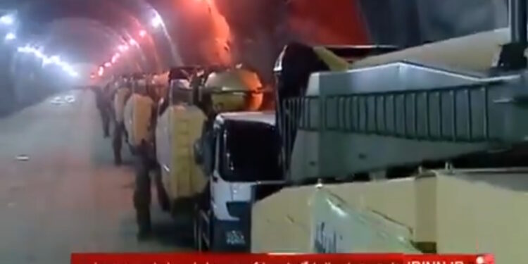 Ιράν: Νέα επίδειξη δύναμης από τους Φρουρούς της Επανάστασης – Βίντεο με βαλλιστικούς πυραύλους σε υπόγεια τούνελ