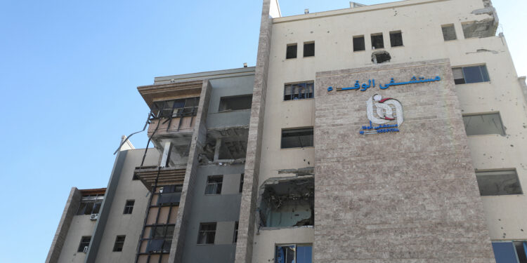 Το Ισραήλ έδωσε στη δημοσιότητα πλάνα με μέλη της Χαμάς να τοποθετούν βόμβες δίπλα σε νοσοκομείο της Γάζας