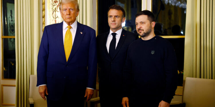 Γαλλία: Τριμερής συνάντηση Μακρόν, Ζελένσκι, Τραμπ – «Θέλουμε όλοι μια δίκαιη ειρήνη στην Ουκρανία»