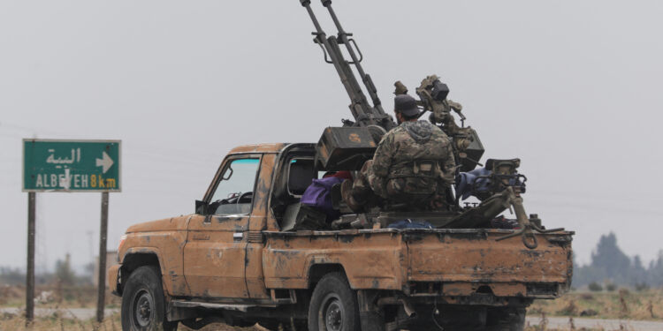 Συρία: Τουλάχιστον 2.000 Σύροι αξιωματικοί και στρατιώτες λιποτάκτησαν και πέρασαν στο Ιράκ