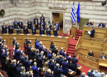 Κυριάκος Μητσοτάκης - Προϋπολογισμός - Ένστολοι