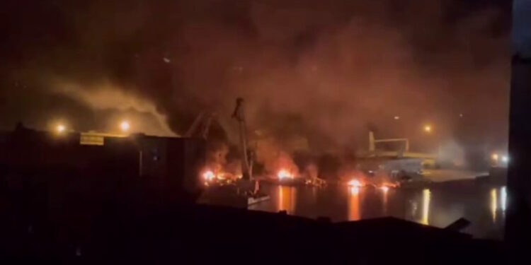 Συρία: «Στάχτη» έγιναν οι κυριότερες στρατιωτικές εγκαταστάσεις – Επιχείρηση του Ισραήλ κατά ναυτικών βάσεων [vid]