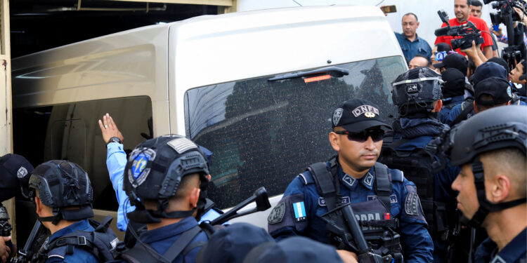 Ονδούρα - δίκη - στρατηγοί