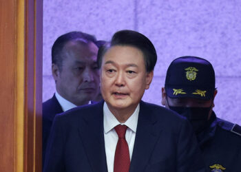 Νότια Κορέα: Οι εισαγγελείς απήγγειλαν επισήμως κατηγορίες εναντίον του προέδρου Γιουν για ανταρσία