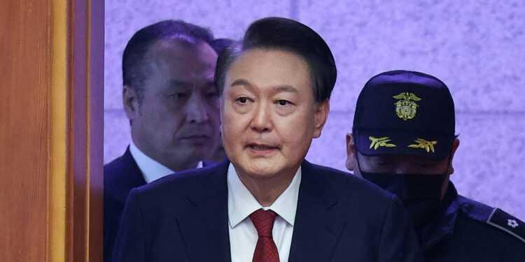 Νότια Κορέα: Οι εισαγγελείς απήγγειλαν επισήμως κατηγορίες εναντίον του προέδρου Γιουν για ανταρσία