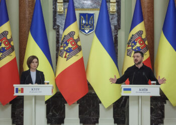 Ζελένσκι: Ζητά να μετάσχουν Ουκρανία και ΕΕ στις όποιες συνομιλίες για τερματισμό του πολέμου με τη Ρωσία