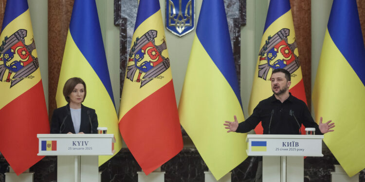 Ζελένσκι: Ζητά να μετάσχουν Ουκρανία και ΕΕ στις όποιες συνομιλίες για τερματισμό του πολέμου με τη Ρωσία