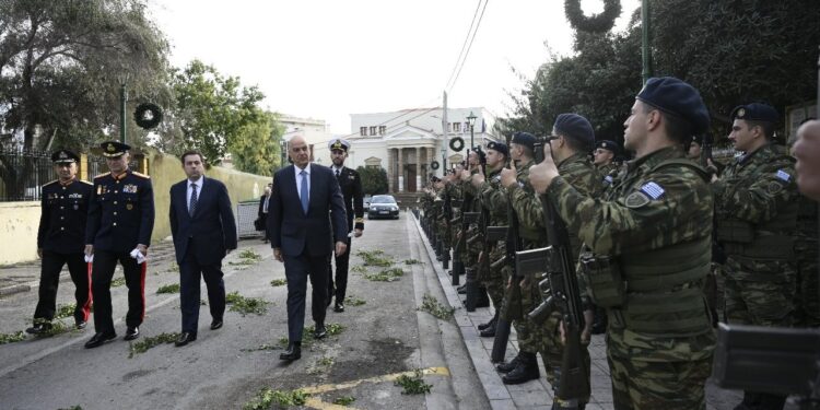 Δένδιας - Χίος