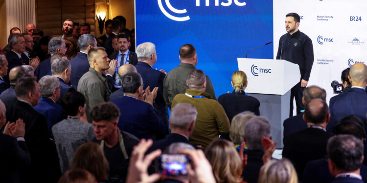 Ζελένσκι στη διάσκεψη του Μονάχου: Η σχέση ΗΠΑ – Ευρώπης αλλάζει, απαραίτητος ο ευρωπαϊκός στρατός