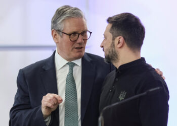Κιρ Στάρμερ σε Ζελένσκι: Η Ουκρανία είναι σε «μη αναστρέψιμη πορεία» προς το ΝΑΤΟ