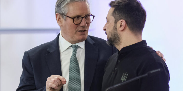 Κιρ Στάρμερ σε Ζελένσκι: Η Ουκρανία είναι σε «μη αναστρέψιμη πορεία» προς το ΝΑΤΟ
