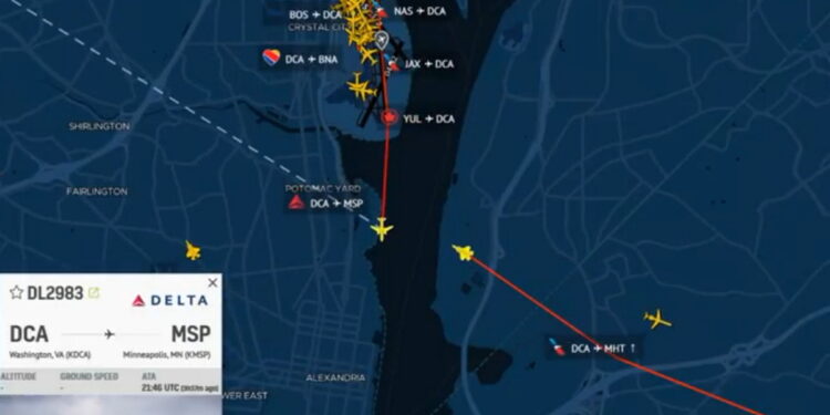 ΗΠΑ: Παρ’ ολίγον σύγκρουση Airbus A319 της Delta Air Lines με στρατιωτικό T-38 στην Ουάσινγκτον