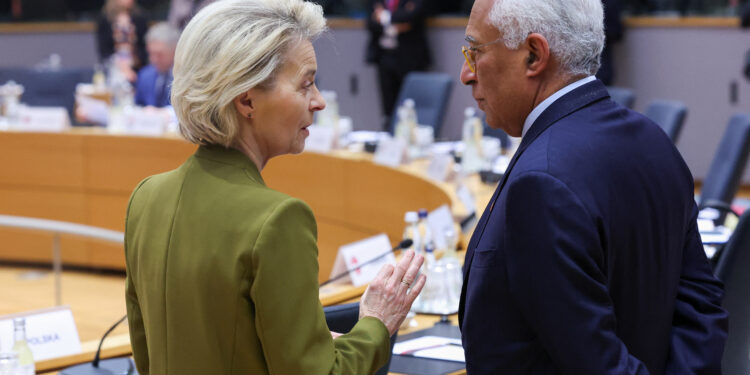 Ούρσουλα φον ντερ Λάιεν: Τα δάνεια του «SAFE», ύψους 150 δισεκ. ευρώ, πρέπει να επενδύονται από κοινού στην ευρωπαϊκή αμυντική παραγωγή