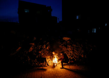 Ισραήλ: Μετά την ανθρωπιστική βοήθεια, κόβει και την ηλεκτροδότηση στη Λωρίδα της Γάζας