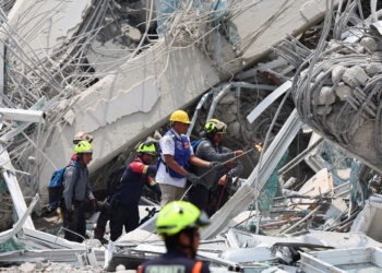 Μιανμάρ: Τουλάχιστον 1.000 οι νεκροί από τον σεισμό – Εικόνες χάους και απόγνωσης [vids]