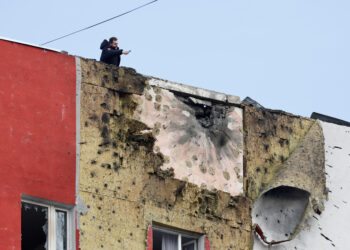 Ρωσία: Δέχτηκε μία από τις μεγαλύτερες επιθέσεις ουκρανικών drones – Στόχος και η Μόσχα [vids]