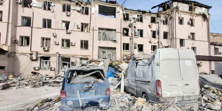 Ζελένσκι: Ζητεί από τη διεθνή κοινότητα να μην χαλαρώσει την πίεση στη Ρωσία